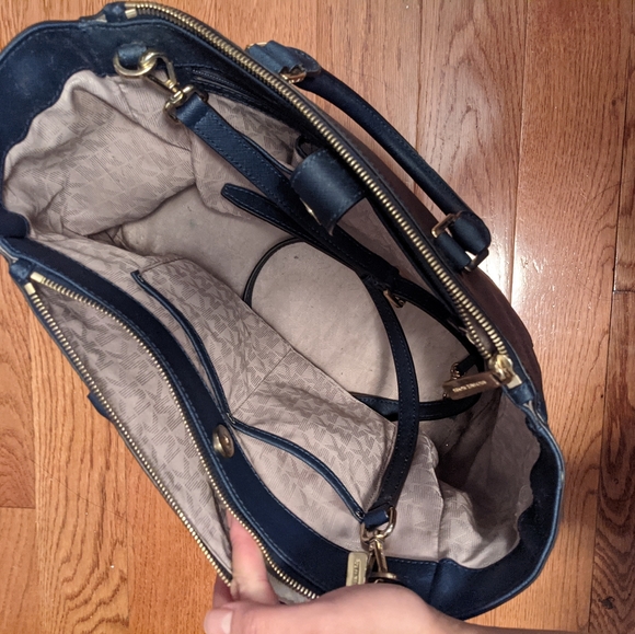 Michael Kors Bag - Picture 4 of 6